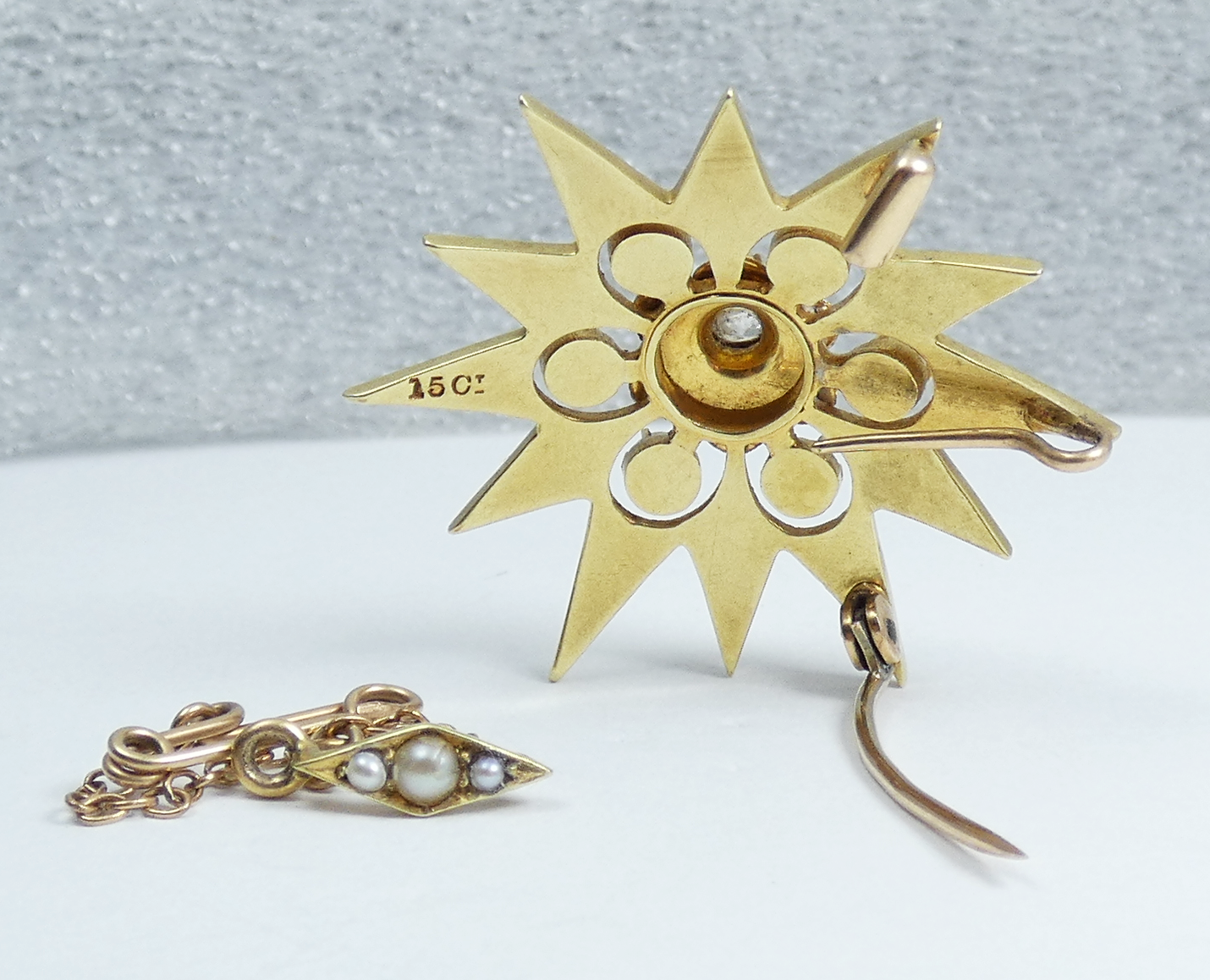 Antique Victorian 15ct Yellow Gold Pearl Diamond Sun Star Burst Pendant Brooch