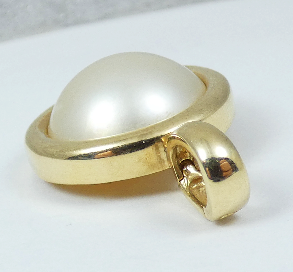 Solid 9ct Yellow Gold 16mm Mabe Pearl Enhancer Necklace Pendant Hinged Bail 375