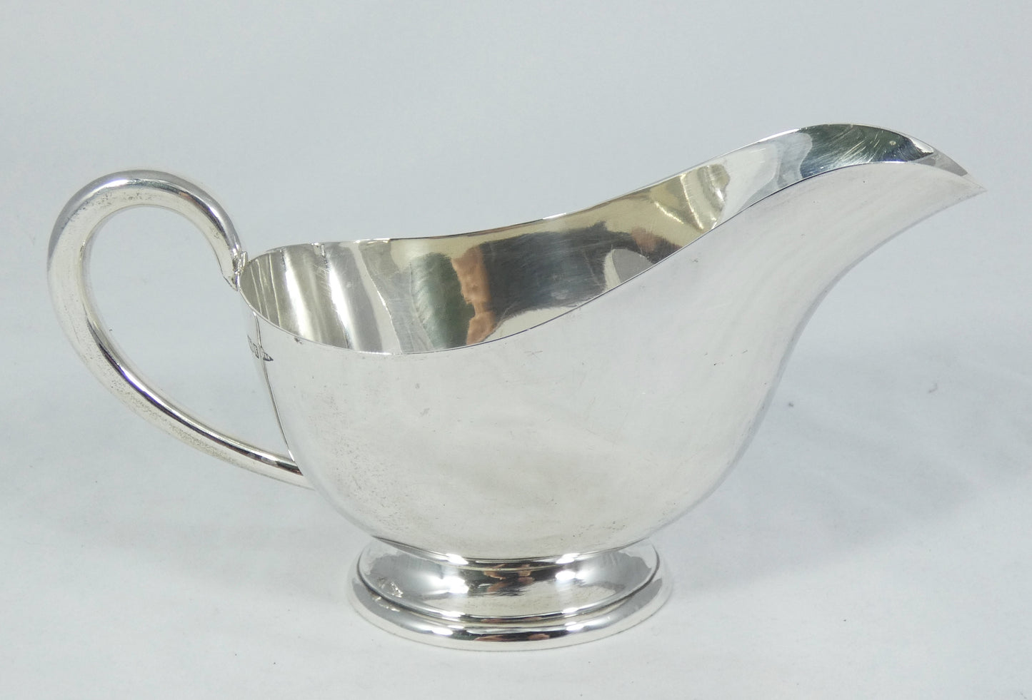 Antique Edwardian 1915 Large Sterling Silver Gravy Boat Sauce Jug Walker & Hall