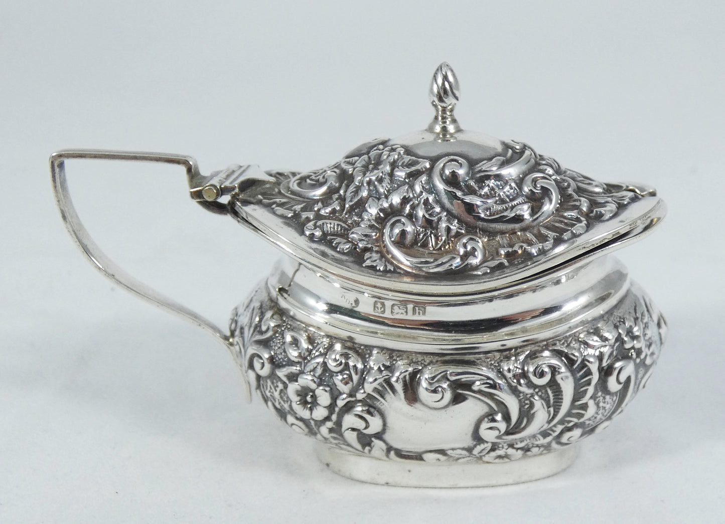 Antique Edwardian 1907 Sterling Silver Mustard Cruet Pot Blue Glass Repousse WA