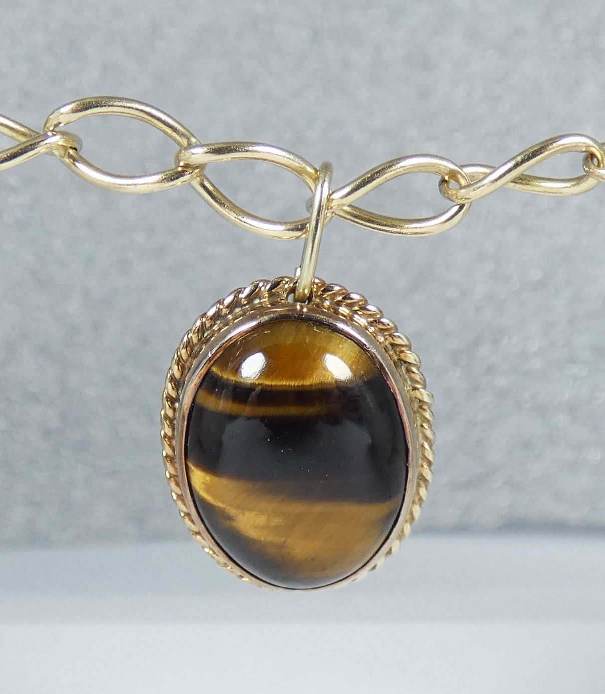 Antique Vintage Solid 9ct Yellow Gold & Oval Tiger's Eye 19mm Necklace Pendant