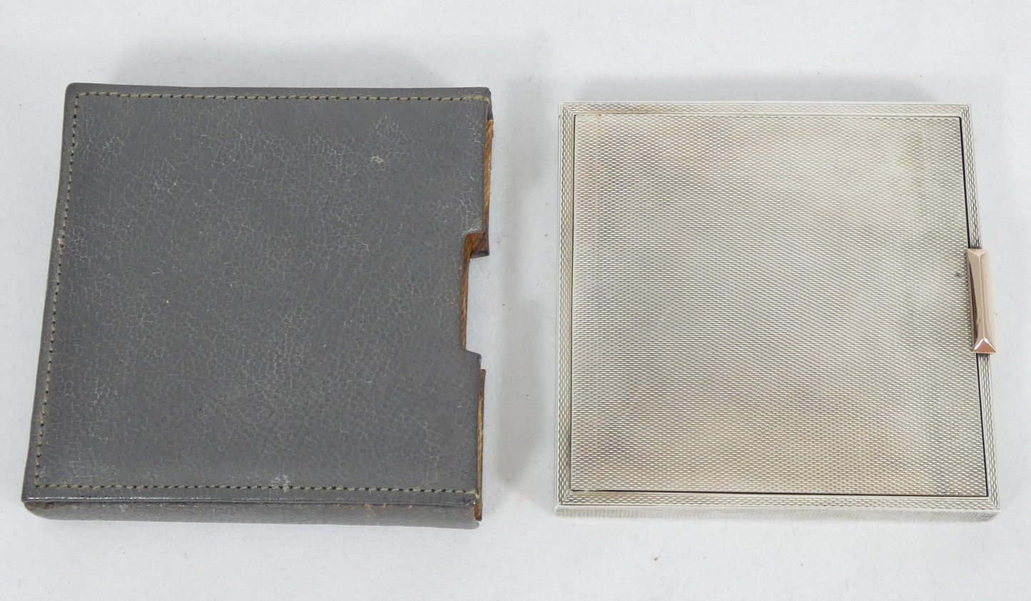 Antique Art Deco 1949 Heavy Sterling Silver Cased Ladies Powder Compact Mirror