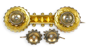 Antique Victorian 15ct Yellow Gold Etruscan Demi Parure Brooch & Earrings Set