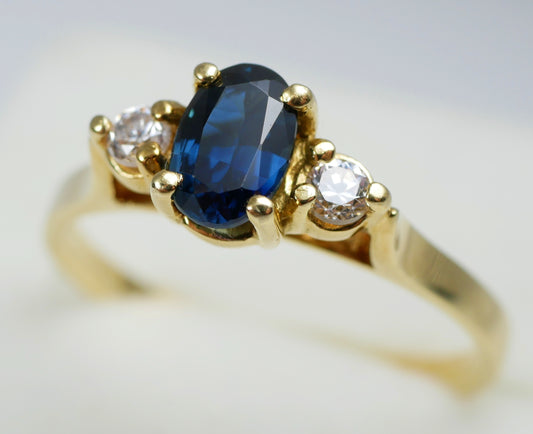 Modern Solid 18ct Yellow Gold Natural Blue Sapphire Dress Ring Size 6.5 M 52