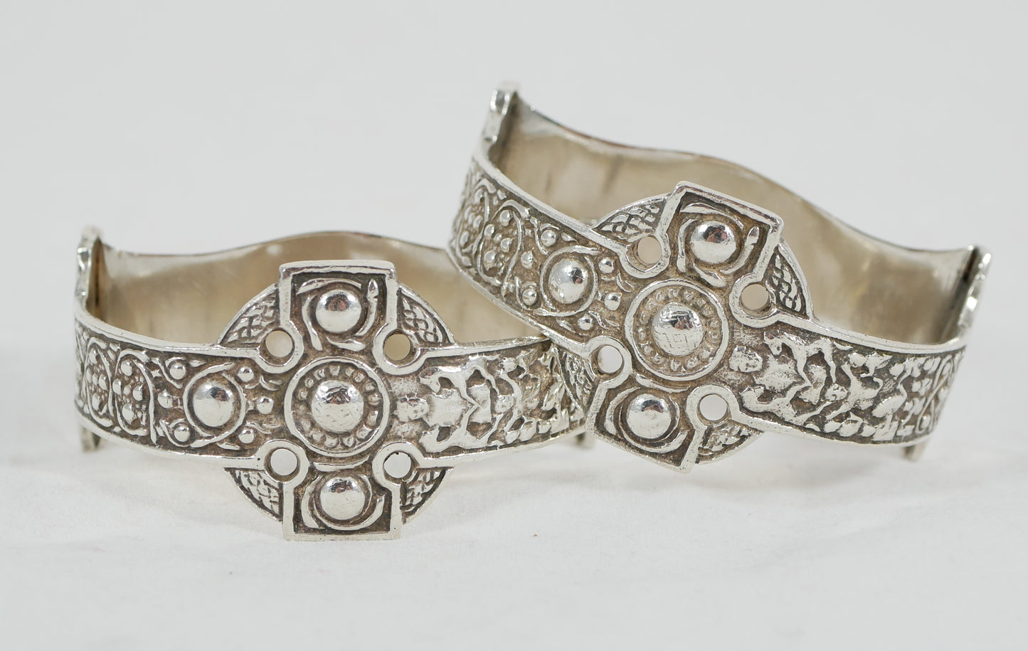 Antique Art Deco 1941 Pair Sterling Silver Celtic Revival Napkin Rings Glasgow