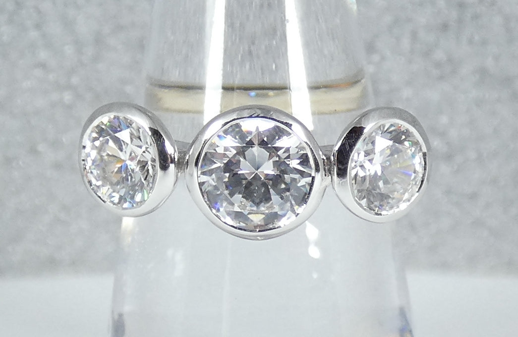 Solid 14ct White Gold 3 Stone CZ Trilogy Dress Cocktail Ring Size 6.5 M 52
