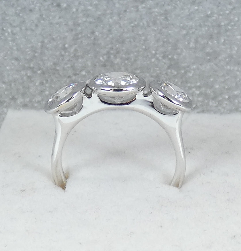 Solid 14ct White Gold 3 Stone CZ Trilogy Dress Cocktail Ring Size 6.5 M 52