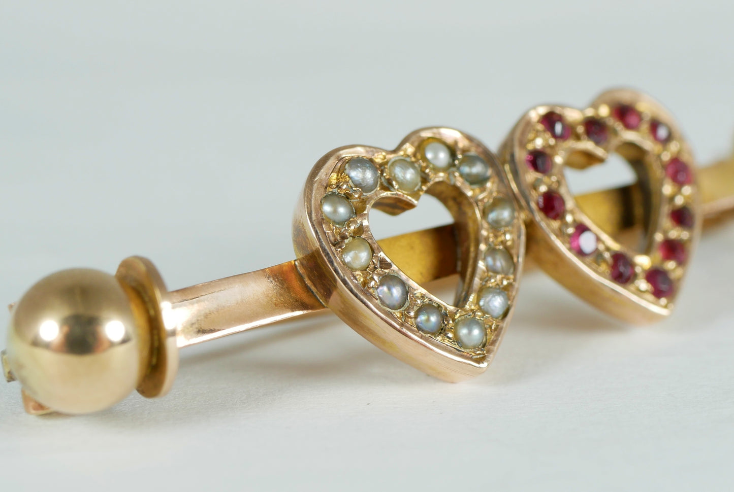Antique English Solid 9ct Yellow Gold Seed Pearl & Garnet Twin Hearts Brooch Pin