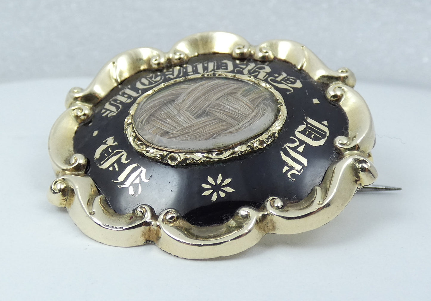 Antique Victorian 1843 Solid 9ct Gold & Black Enamel Woven Hair Mourning Brooch