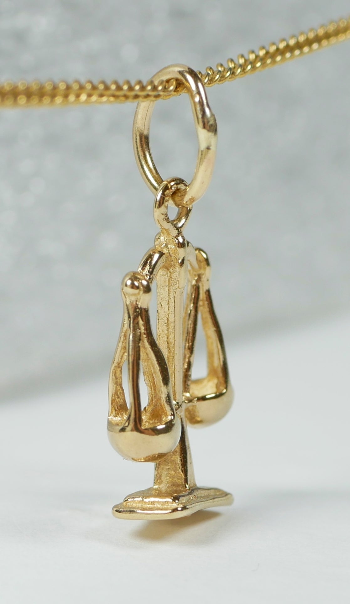 Solid 9ct Yellow Gold Libra Scales Zodiac Pendant Charm 375 Horoscope Justice