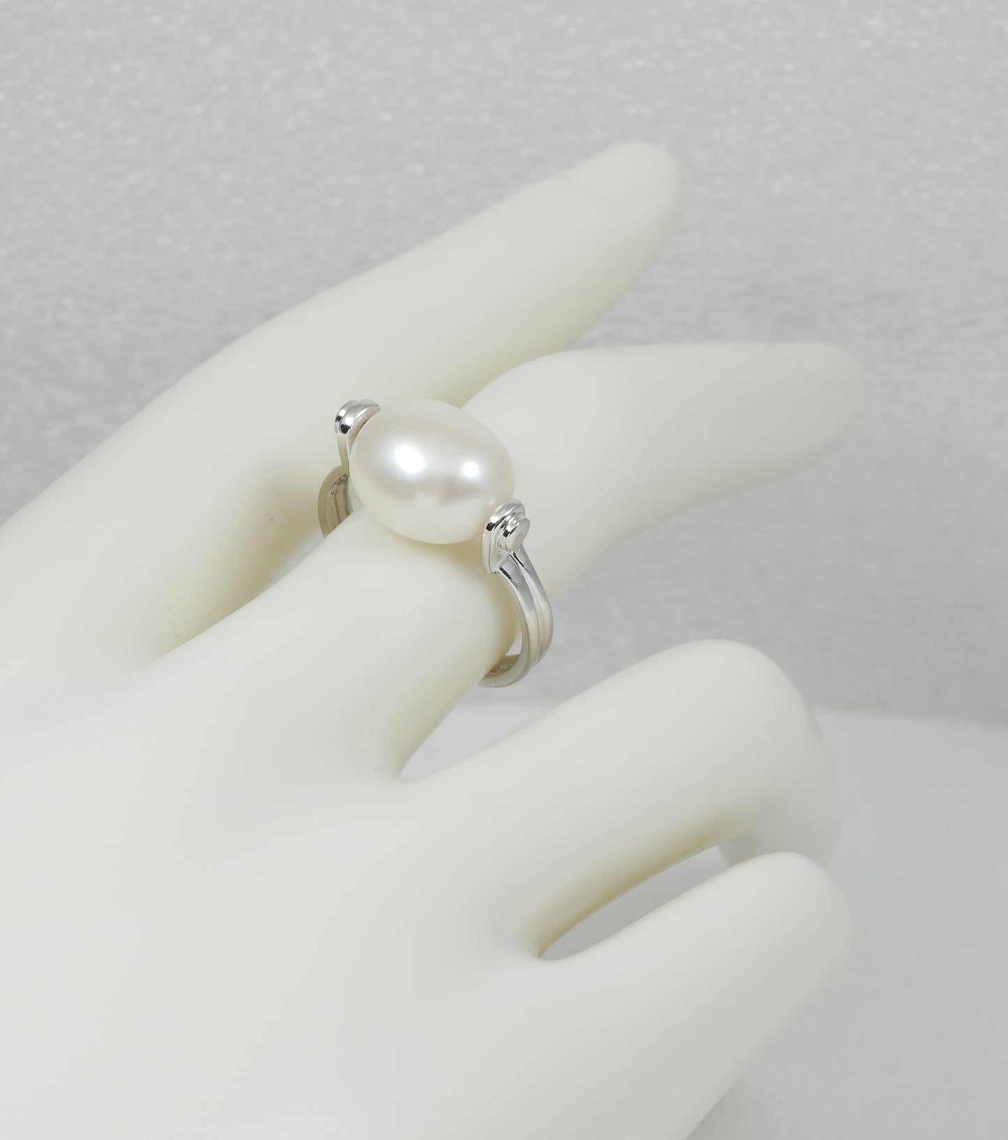 New Solid 14ct White Gold 12mm Oval Pearl Spinning Dress Ring Size 7 N 54 585