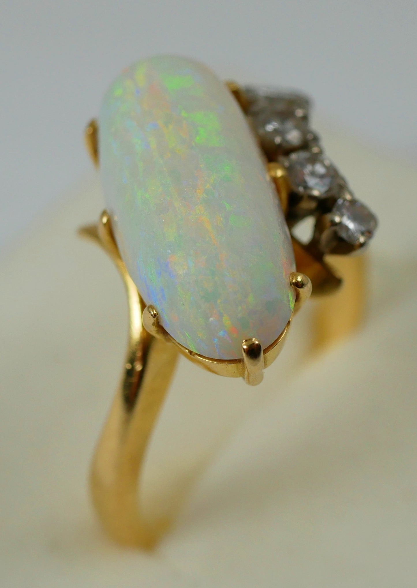 Vintage 18ct Yellow Gold Solid 3ct White Opal & Diamond Dress Ring Size 7.5 O 55