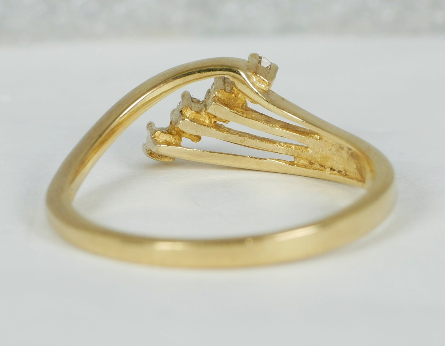 Vintage Solid 9ct Yellow Gold & White Stone Crossover Dress Ring Size 6.5 M 52