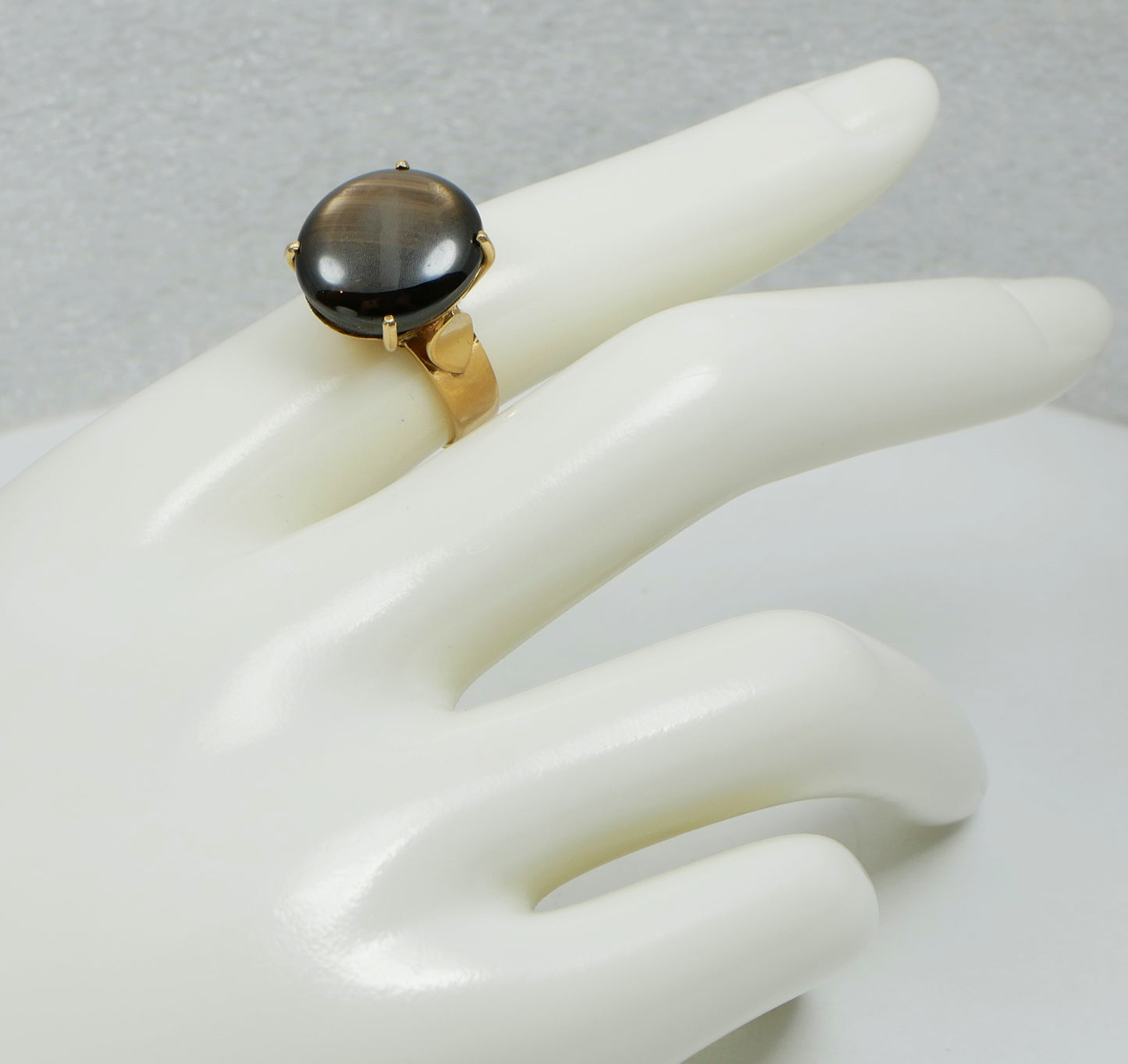 Vintage Solid 14ct Yellow Gold 11ct Black Star Sapphire Dress Ring Size 6.5 M 52