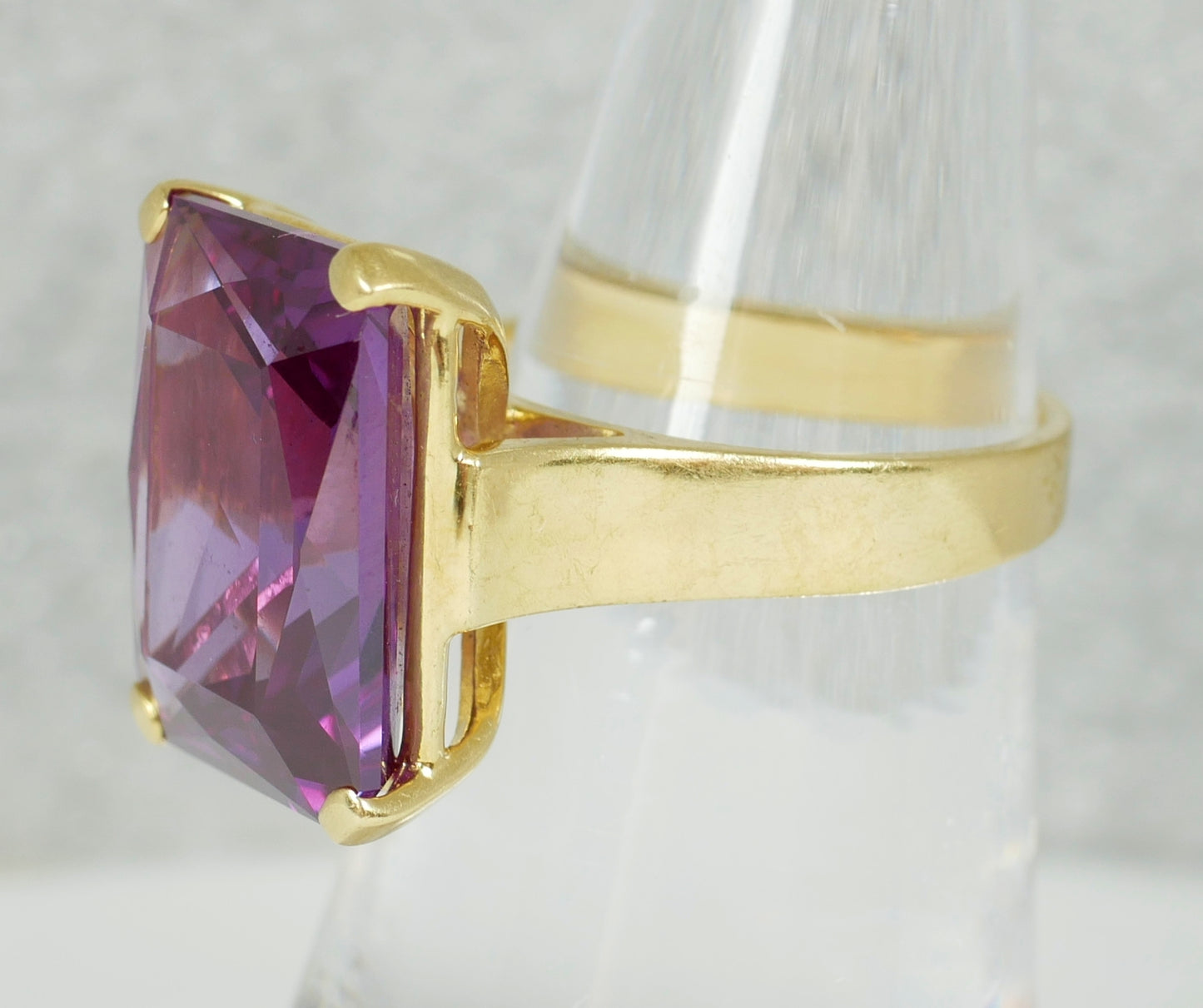 Vintage Solid 18ct Yellow Gold Purple Sapphire Cocktail Dress Ring Size 6 L 51