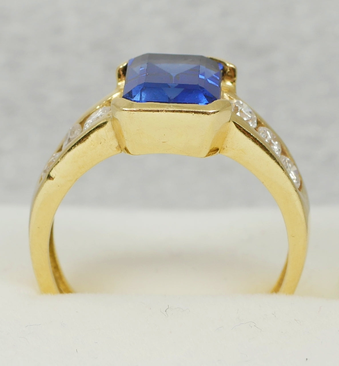 Solid 18ct Yellow Gold Royal Blue Sapphire .4ct Diamond Dress Ring Size 7.5 O 55