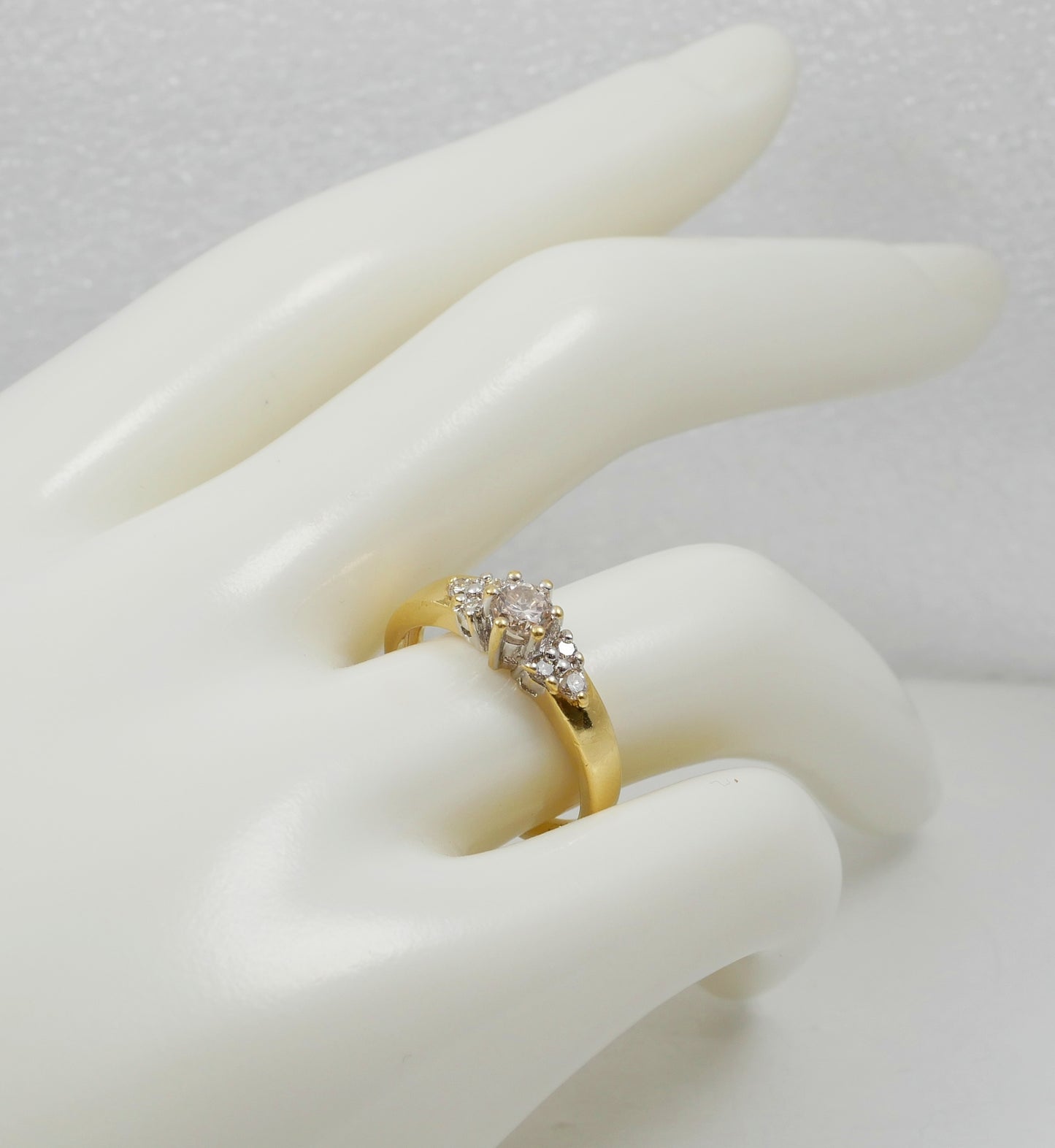 Solid 18ct Yellow Gold .35ct Diamond Cluster Dress Engagement Ring Size 6.5 M 52