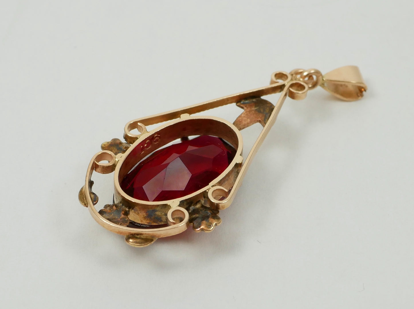Antique Art Deco 1940 Solid 9ct Yellow Gold Large Red Stone Necklace Pendant 375