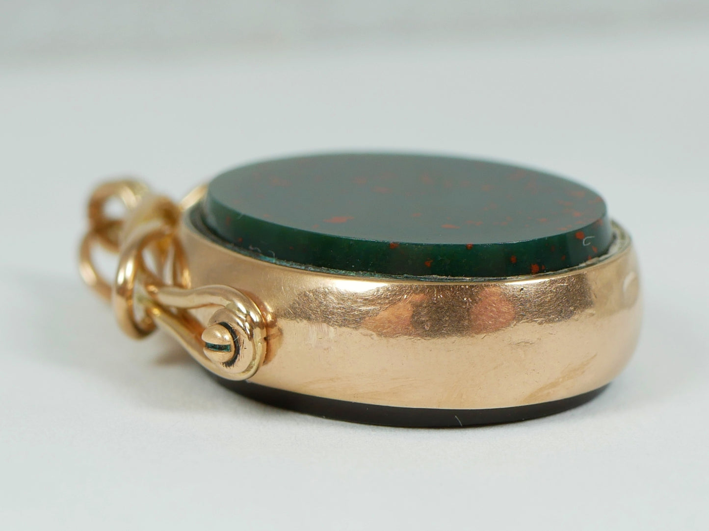 Antique Victorian 9ct Yellow Gold Bloodstone Agate Spinner Fob Necklace Pendant