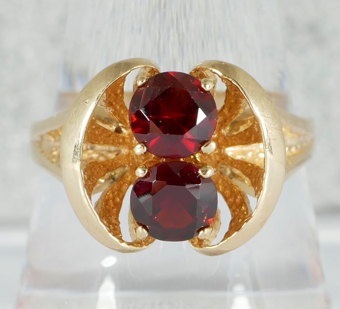 Vintage Retro 9ct Textured Yellow Gold Red Garnet Dress Ring Size 10.5 U 63 375