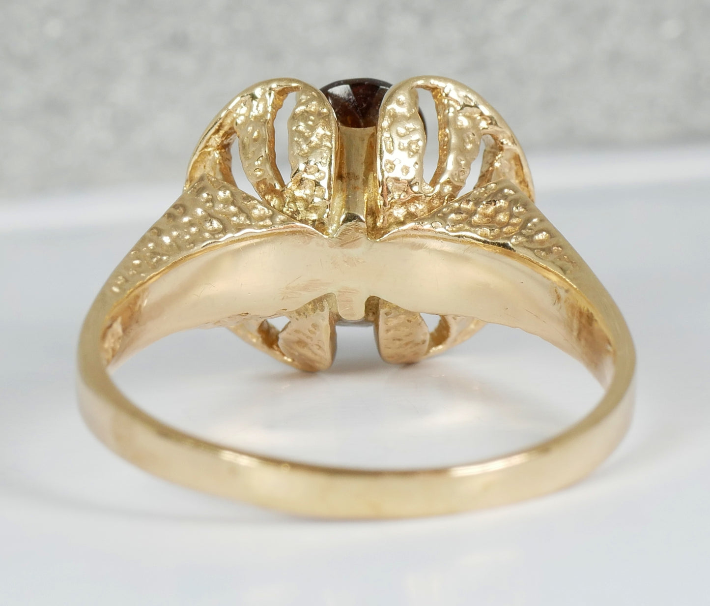 Vintage Retro 9ct Textured Yellow Gold Red Garnet Dress Ring Size 10.5 U 63 375