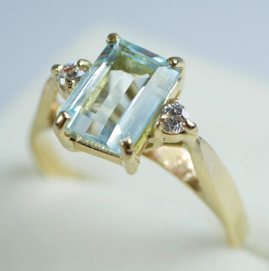 Vintage Solid 9ct Yellow Gold Emerald Cut Topaz 3 Stone Dress Ring Size 6 L 51