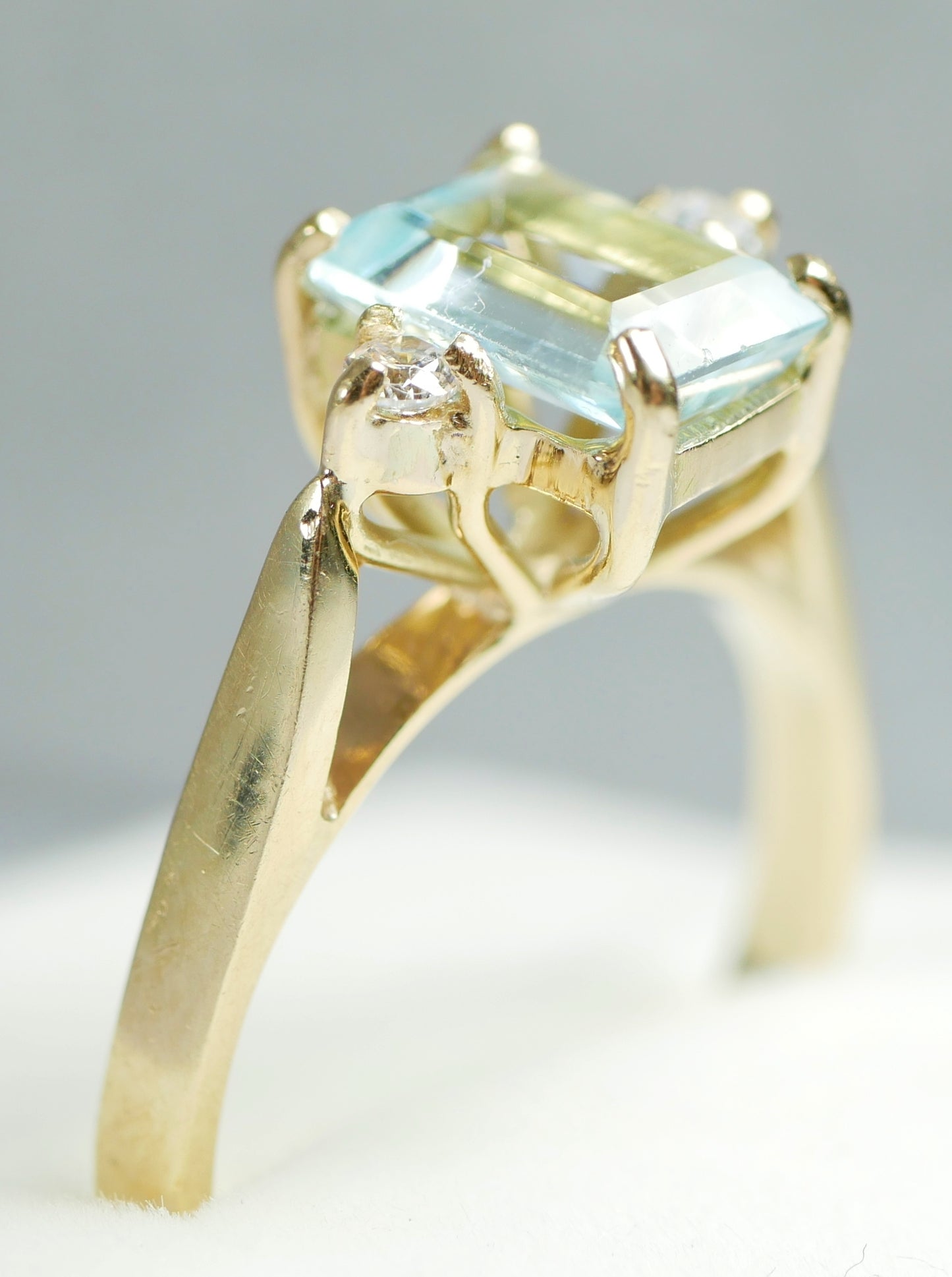 Vintage Solid 9ct Yellow Gold Emerald Cut Topaz 3 Stone Dress Ring Size 6 L 51