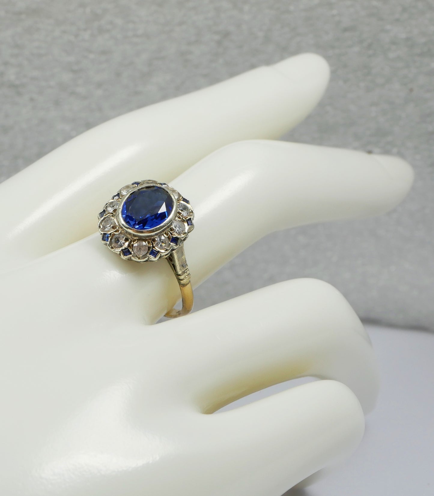 Antique Vintage 9ct Yellow Gold Blue & White Sapphire Dress Ring Size 7.5 O 55