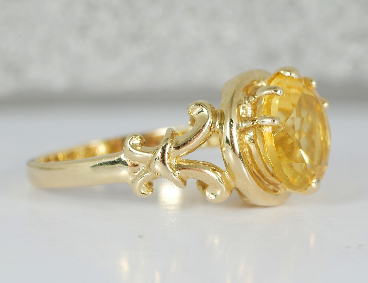Modern Solid 9ct Yellow Round Cut Citrine Fleur de Lis Dress Ring Size 8 P 56