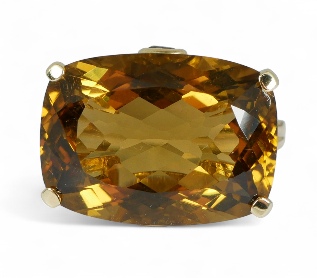 Solid 9ct Yellow Gold Cushion Cut Smoky Quartz 3 Stone Dress Ring Size 9.5 S 60