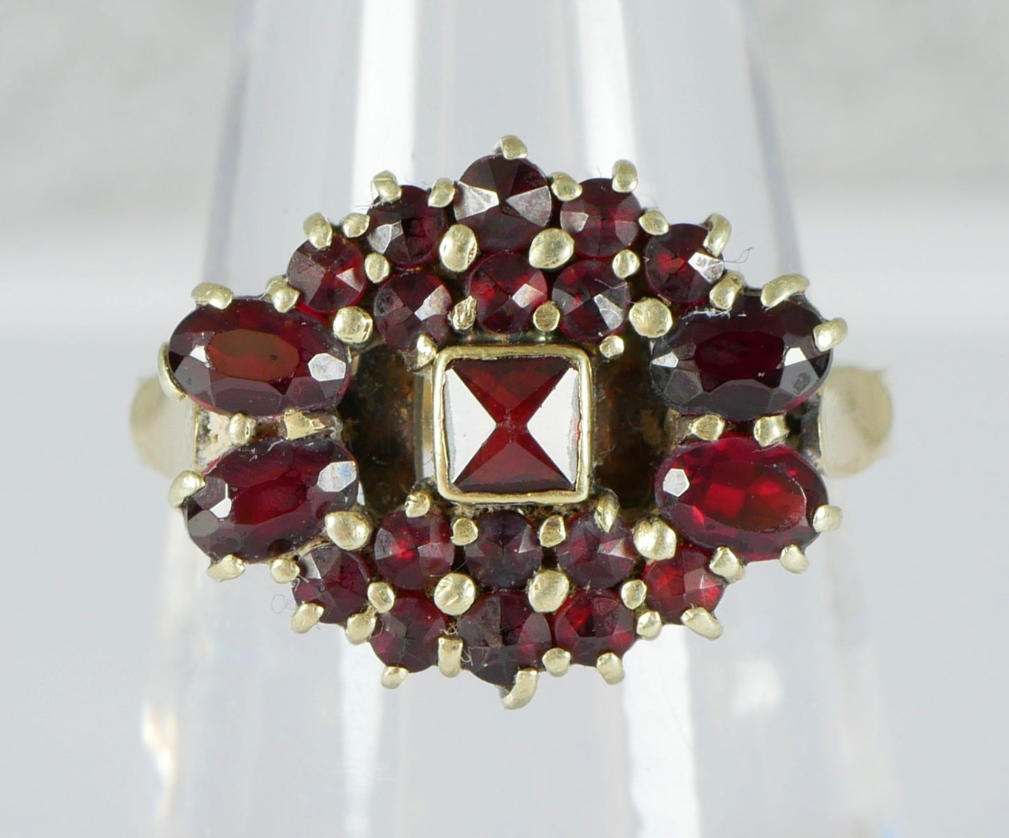 Vintage Solid 14ct Yellow Gold Red Garnet Cluster Cocktail Dress Ring 6.5 M 52