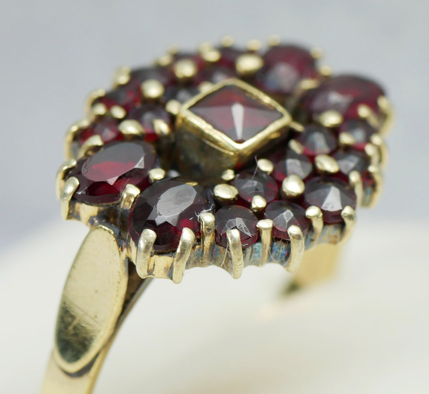 Vintage Solid 14ct Yellow Gold Red Garnet Cluster Cocktail Dress Ring 6.5 M 52