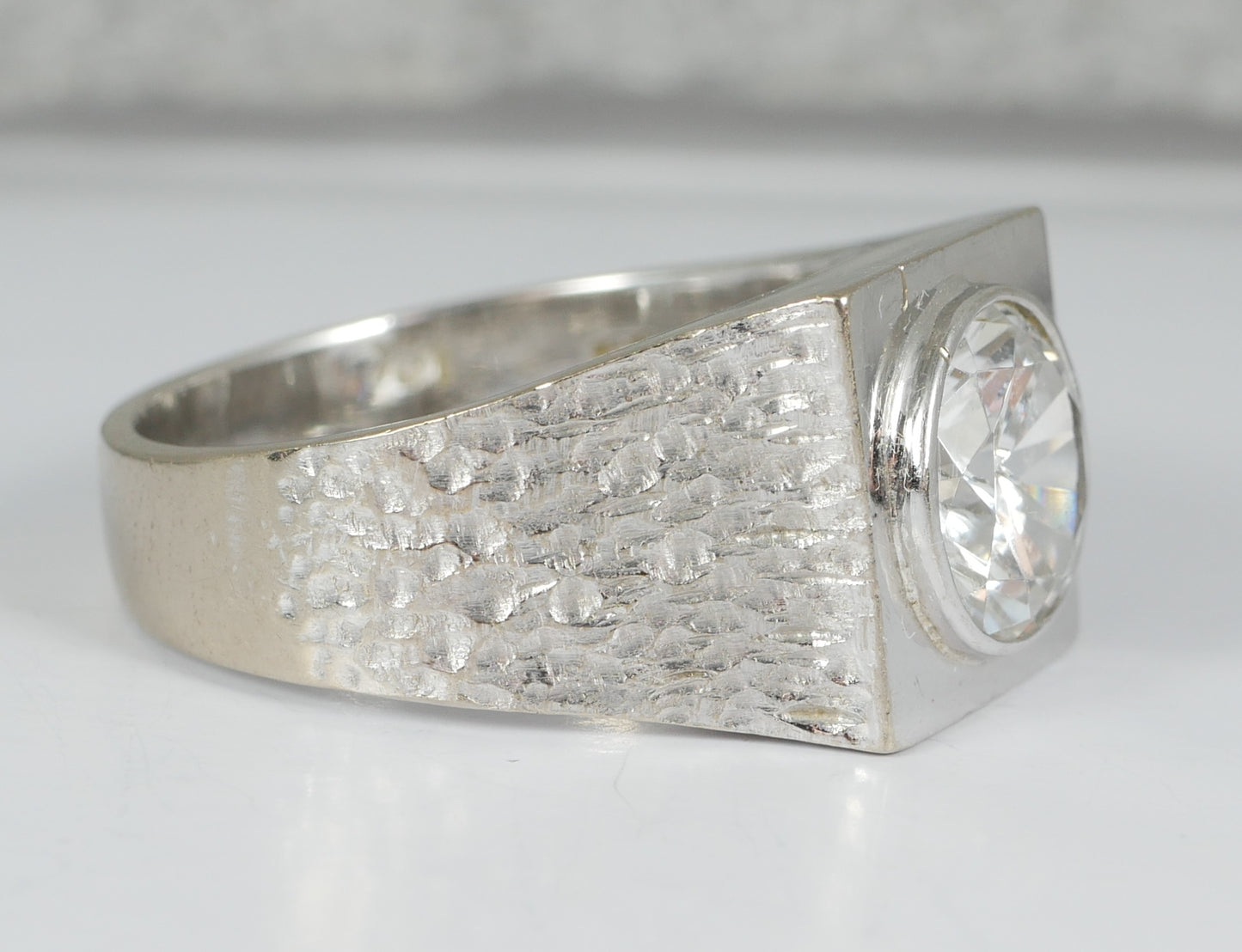 Heavy Retro Solid 14ct Gold White Stone Signet Solitaire Dress Ring Size 8 P 56