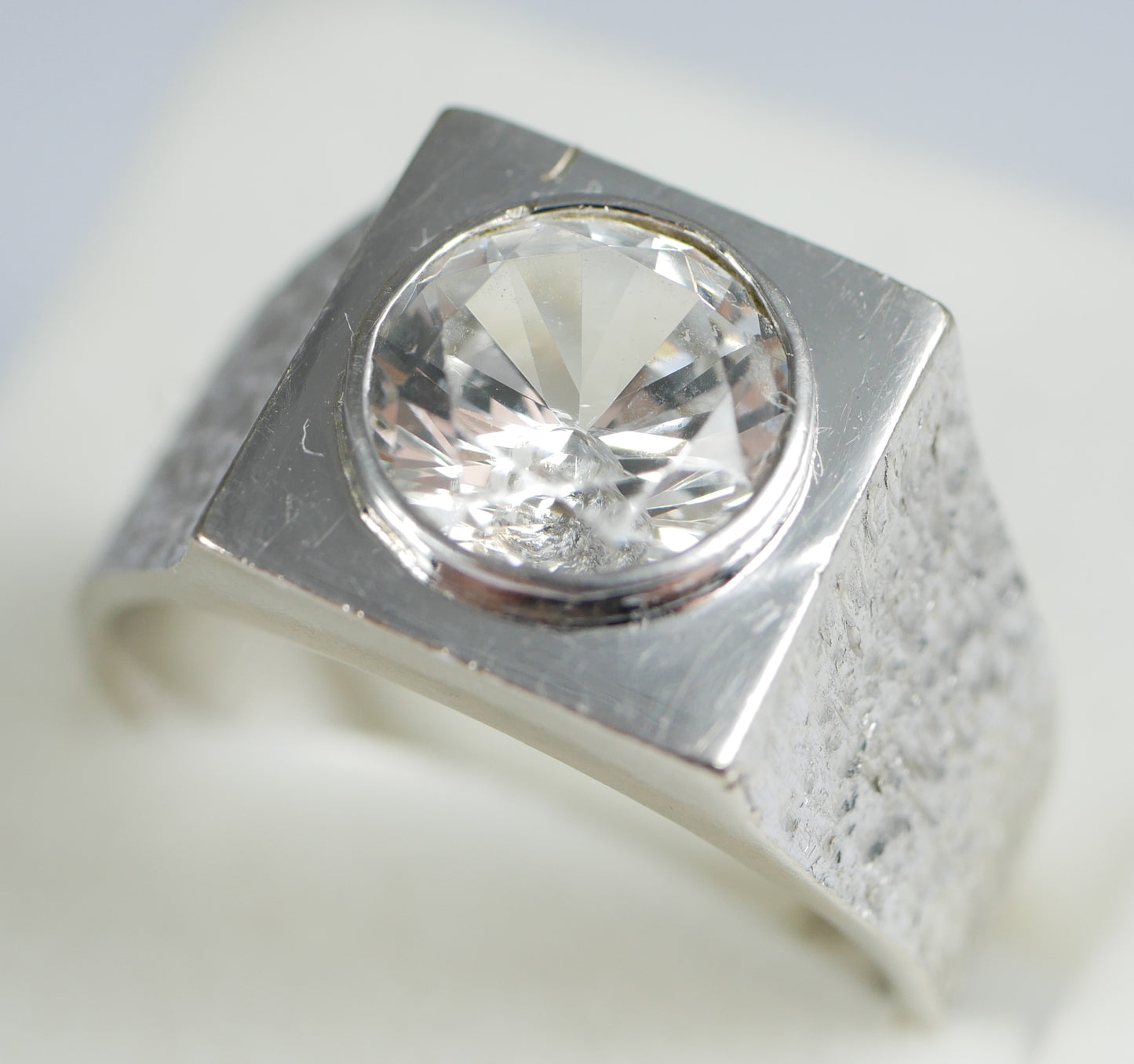 Heavy Retro Solid 14ct Gold White Stone Signet Solitaire Dress Ring Size 8 P 56