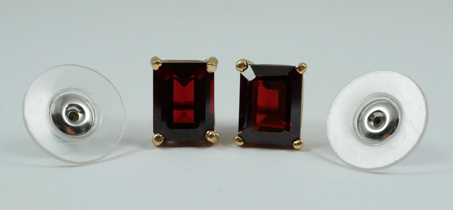 Pair of Solid 9ct Yellow Gold 3ct Emerald Cut Deep Red Garnet Stud Earrings Set