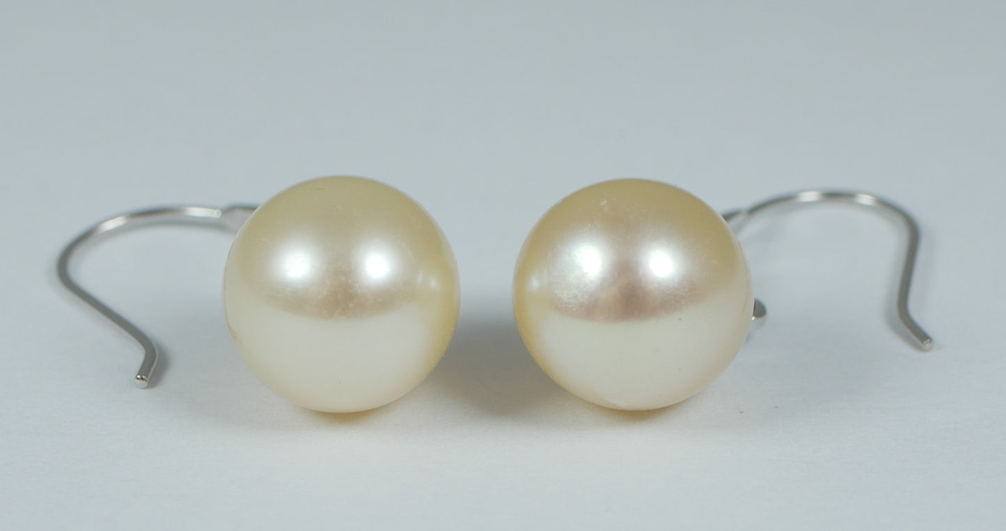 Pair of Solid 14ct White Gold Oval Natural Pearl Shepherds Hook Earrings Set 585
