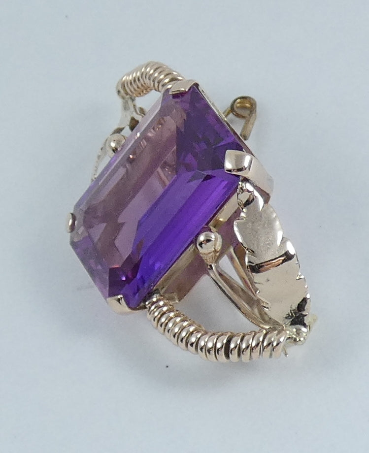 Vintage Solid 10ct Yellow Gold Large Emerald Cut 16.8ct Purple Sapphire Brooch