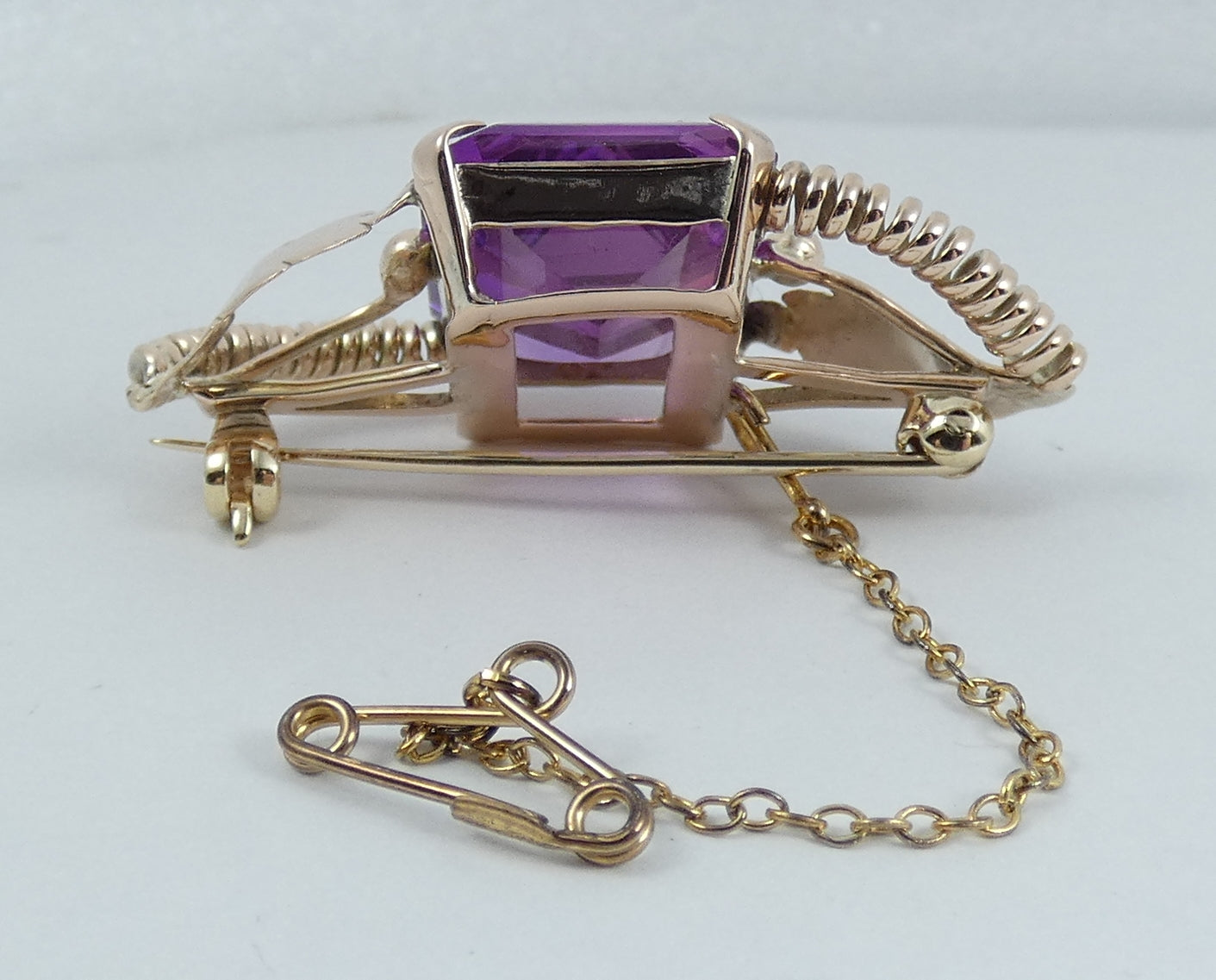 Vintage Solid 10ct Yellow Gold Large Emerald Cut 16.8ct Purple Sapphire Brooch
