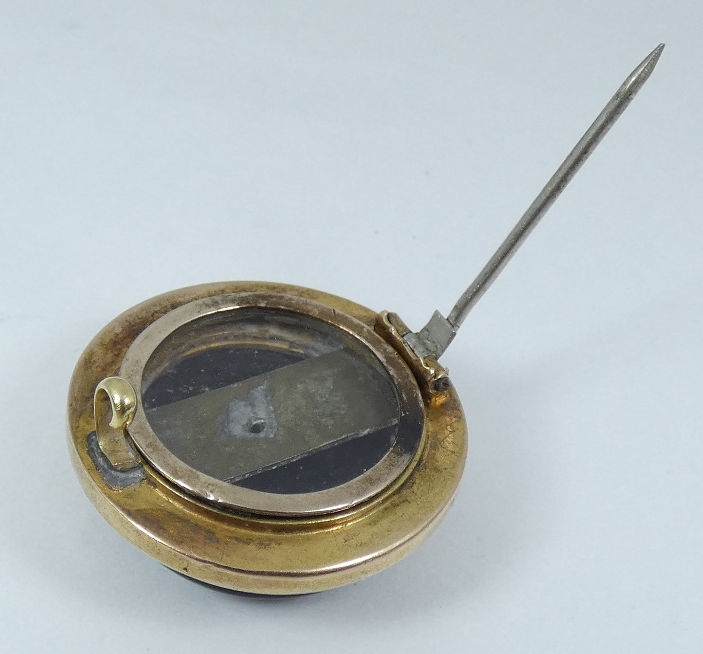Antique Victorian 15ct Yellow Gold Onyx 3mm Rose Cut Diamond Star Locket Brooch
