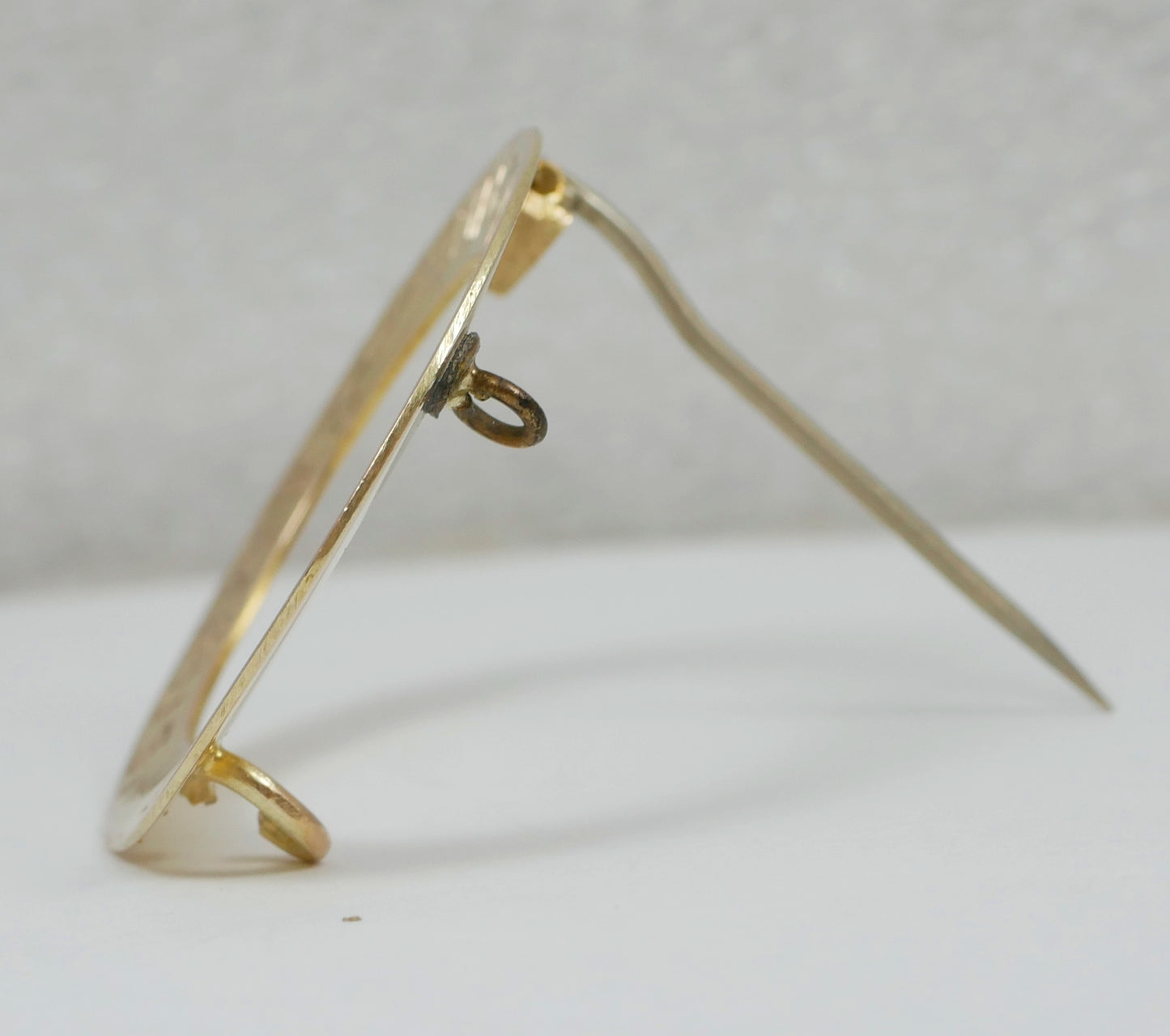 Antique Edwardian 1910 Solid 9ct Yellow Gold Disc Brooch Nunc Acceptabile Tempus