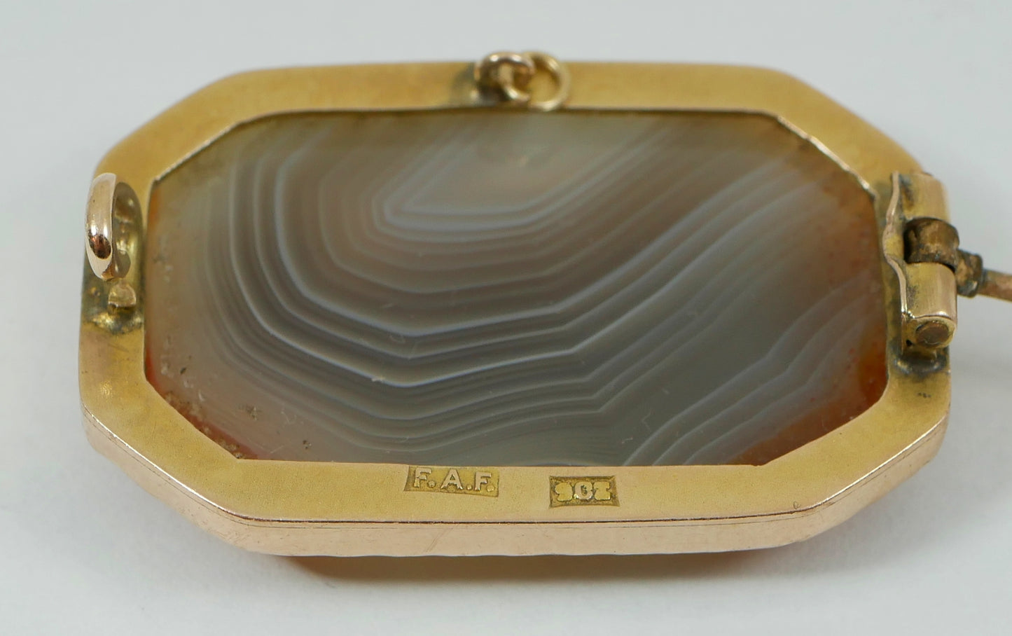 Antique Edwardian F A Flint Australian Solid 9ct Yellow Gold Banded Agate Brooch