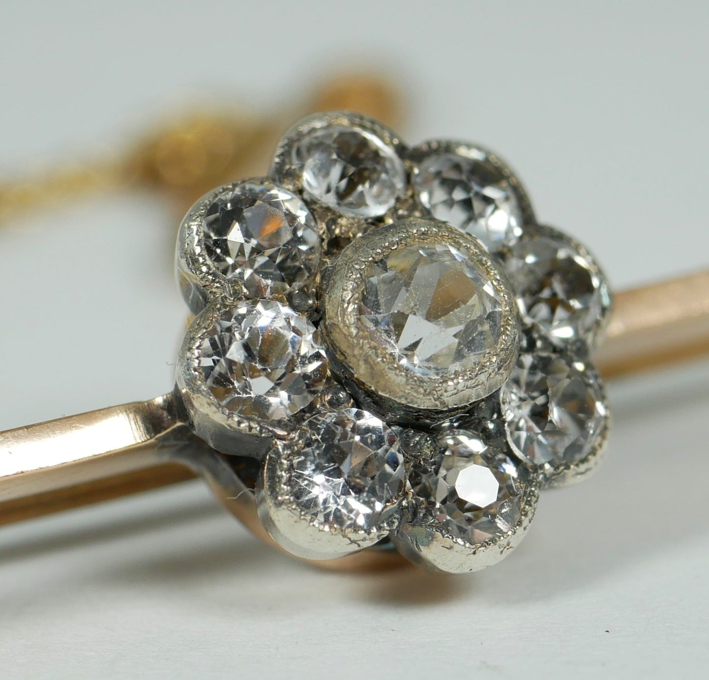 Antique Edwardian 1910 Solid 15ct Yellow Gold & White Sapphire Daisy Brooch Pin