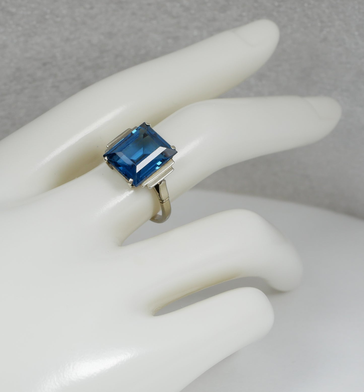 Vintage Art Deco Solid 9ct White Gold 6ct Blue Sapphire Dress Ring Size 7.5 O 55