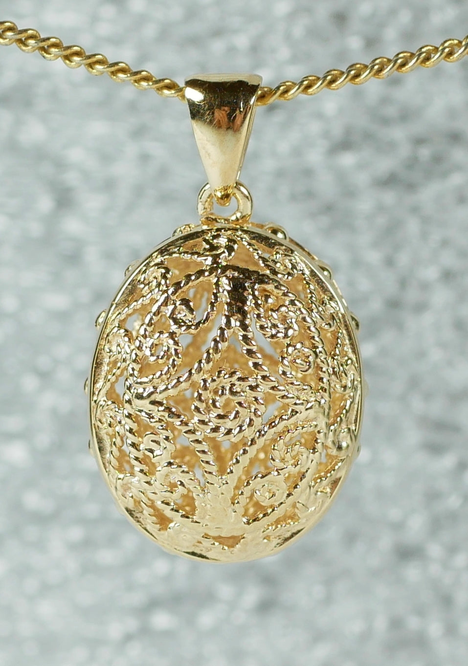 Solid 9ct Yellow Gold 17mm Filigree Hollow Oval Egg Necklace Pendant Charm 375