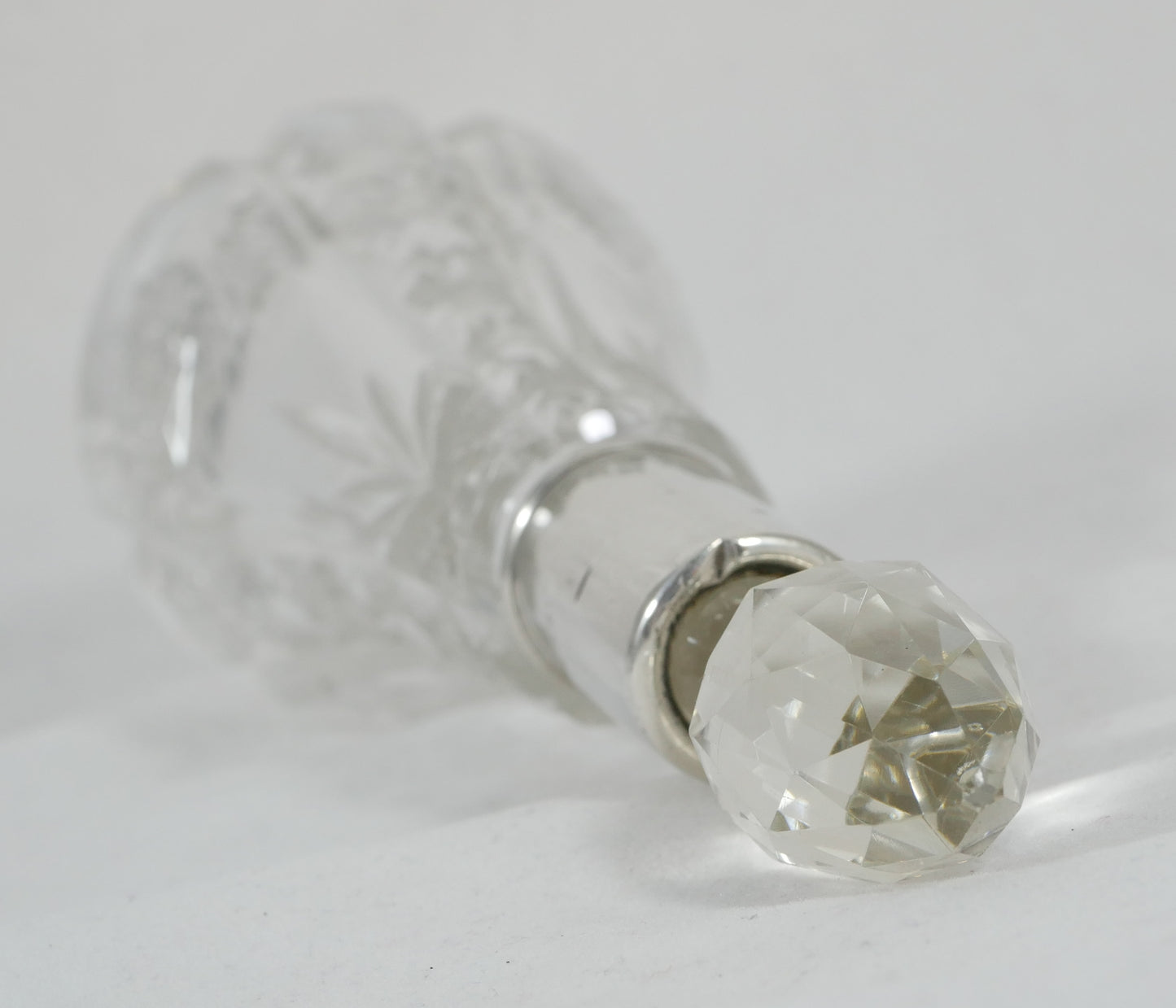 Antique Edwardian 1915 Sterling Silver Round Base Perfume Scent Bottle Stopper