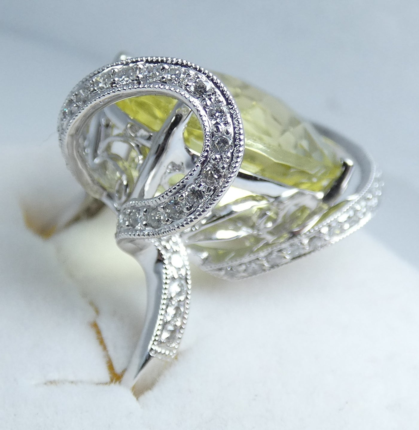 Solid 18ct White Gold Lemon Quartz & Diamond Cocktail Dress Ring Size 6.5 M 52