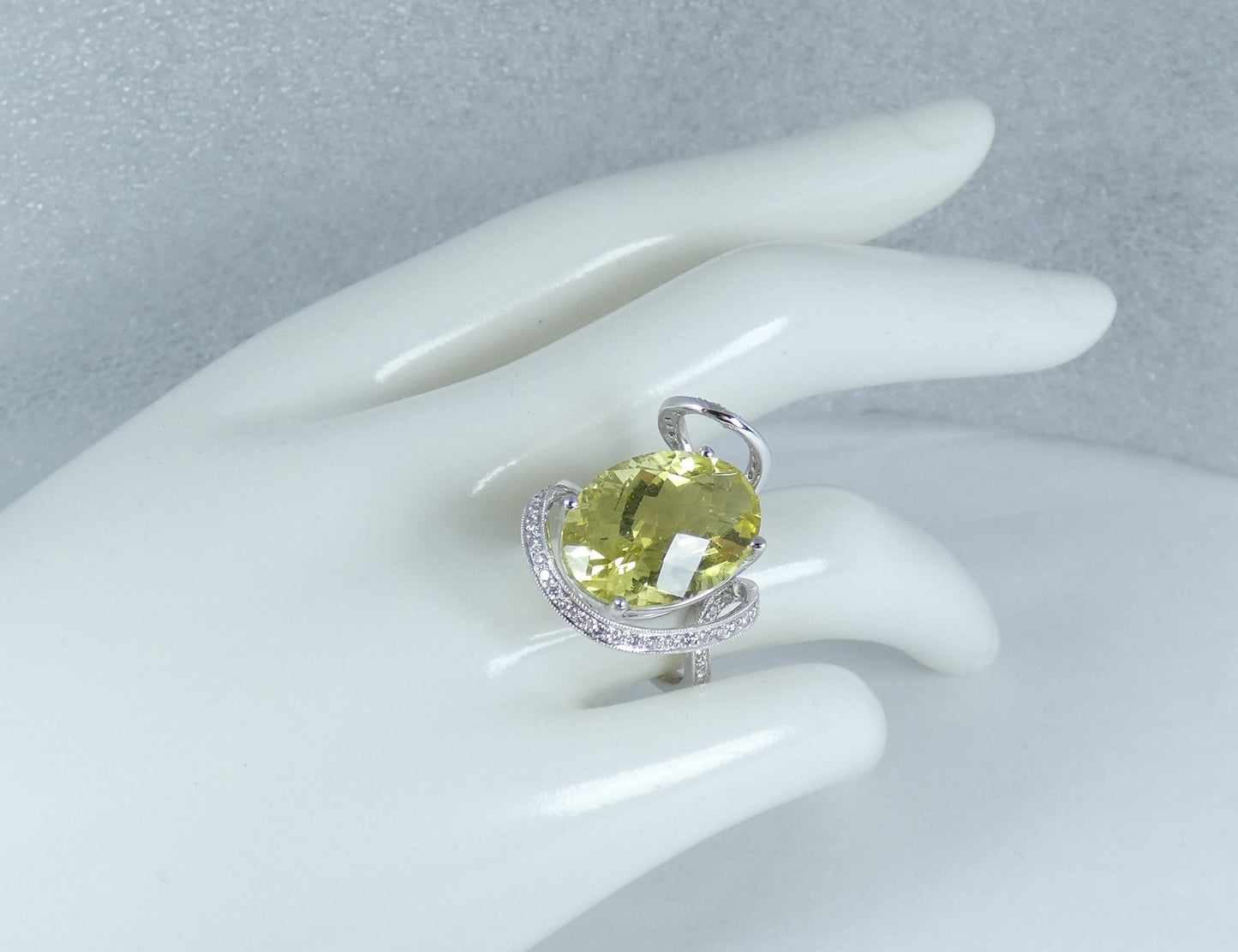 Solid 18ct White Gold Lemon Quartz & Diamond Cocktail Dress Ring Size 6.5 M 52
