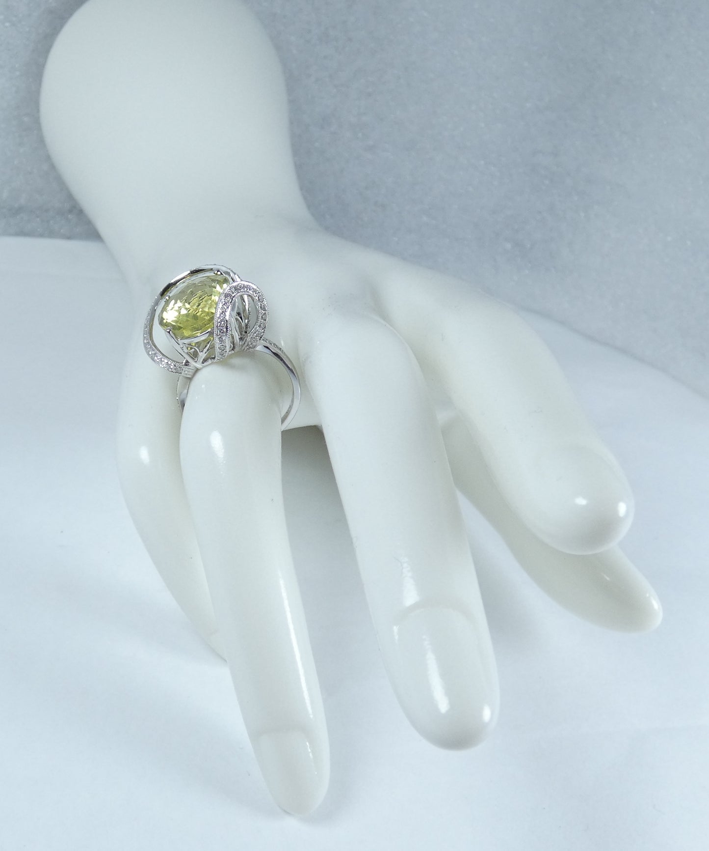 Solid 18ct White Gold Lemon Quartz & Diamond Cocktail Dress Ring Size 6.5 M 52