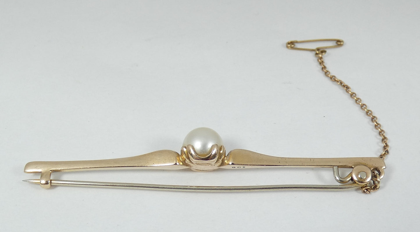 Vintage Solid 9ct Yellow Gold 8mm Round Pearl 65mm Bar Brooch Pin & Safety Chain