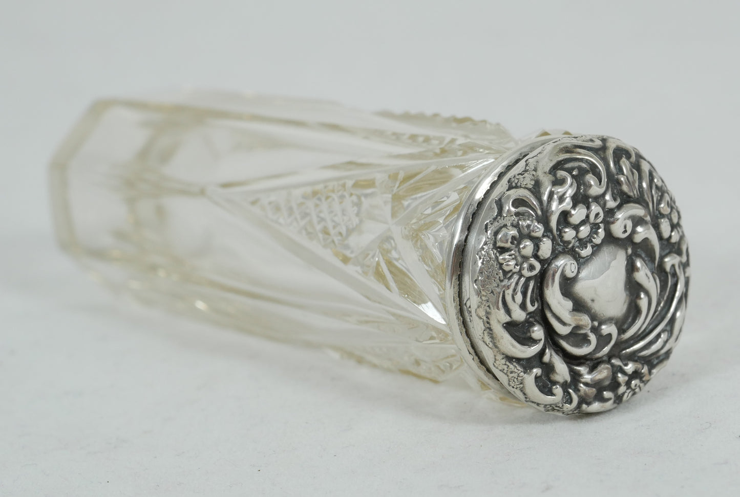 Antique Edwardian 1906 Repousse Sterling Silver & Cut Glass Pin Bottle Jar Gilt